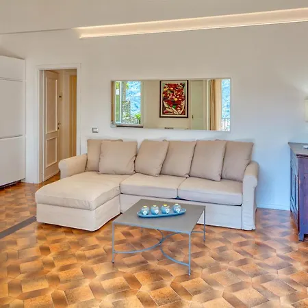 Marla House Sea View *