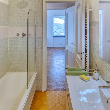 Marla House Sea View Apartment *