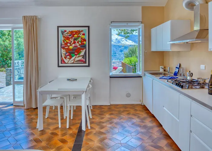 Marla House Sea View Apartmán