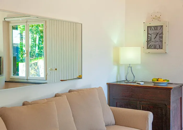Marla House Sea View Апартаменты *